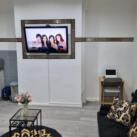 *a!s* Setup For Your Amazing Relaxed + Free Parking + Free Fast Wifi * Holiday home *